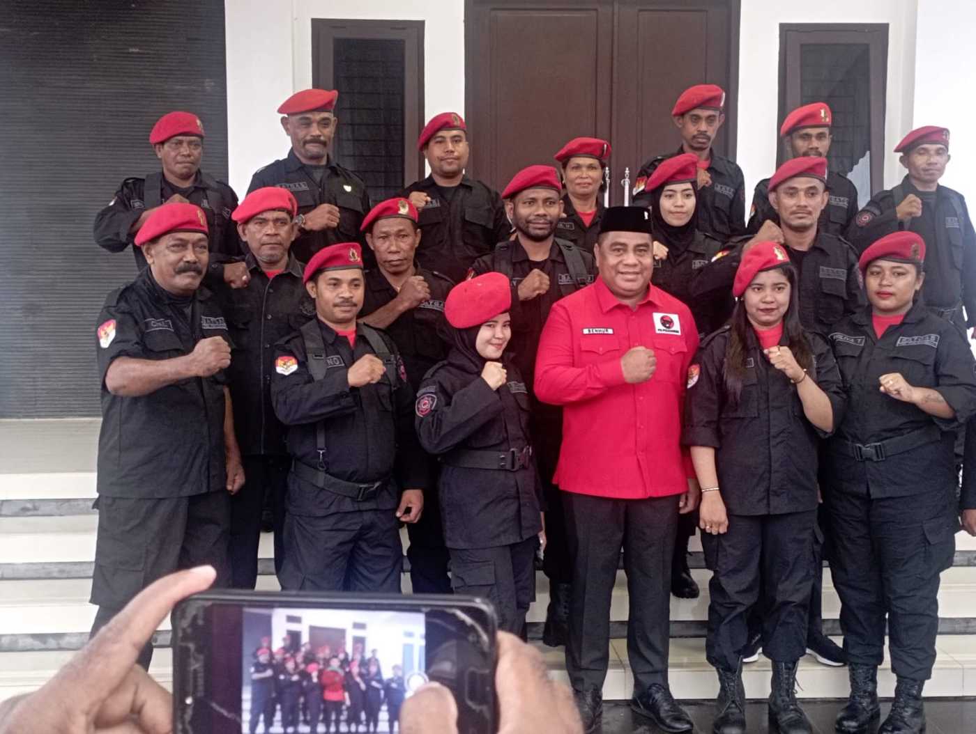 DPD PDI- Perjuangan Provinsi Maluku Memperingati Hari Lahir Pancasila Dengan Upacara Bendera