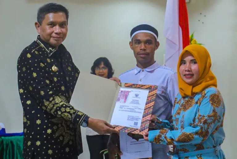 51 Pasutri di Ambon Ikut Nikah Masal