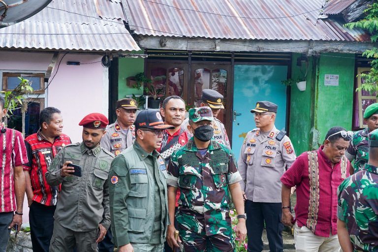 Pangdam Pattimura Dampingi Kepala BNPB RI Tinjau Tanimbar Pasca Gempa 7,9 SR