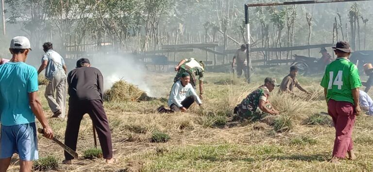 KORAMIL 1513-01/PIRU BERSAMA MASYARAKAT LAKSANAKAN BHAKTI MENYONGSONG HUT RI KE-78