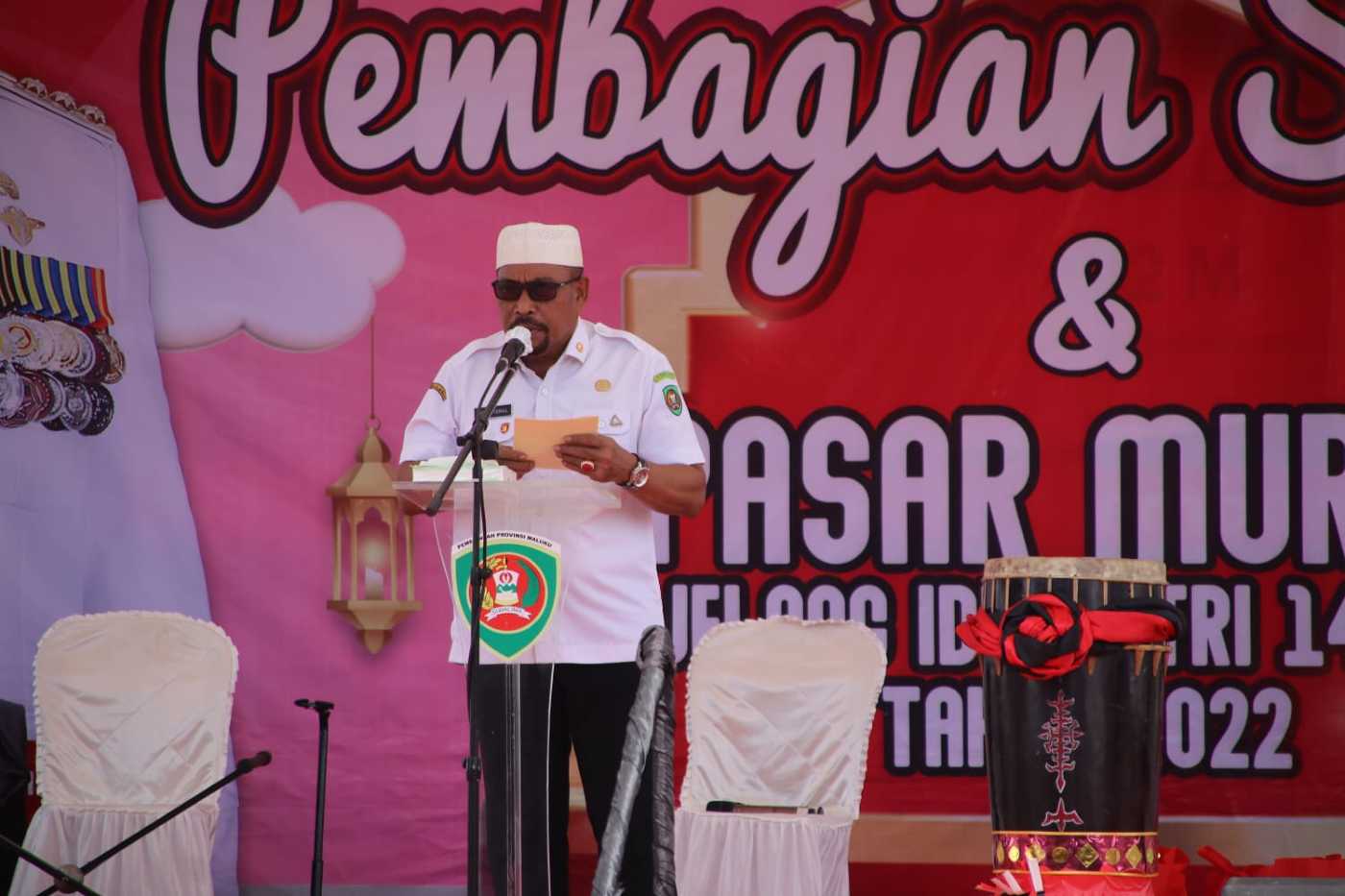 Buka Pasar Murah Jelang Idul Fitri, Gubernur Maluku Serahkan Bantuan Sembako Bagi Warganya