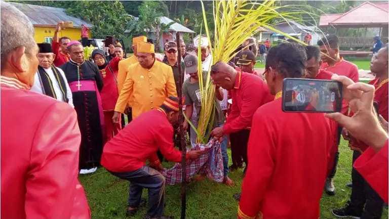 Warga Elat dan Hoar Ngutru  Gelar Perdamaian