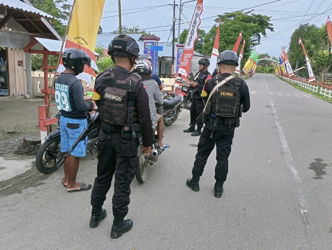 Brimob Piru Sambangi Warga Dan Beri Pesan Kamtibnas 