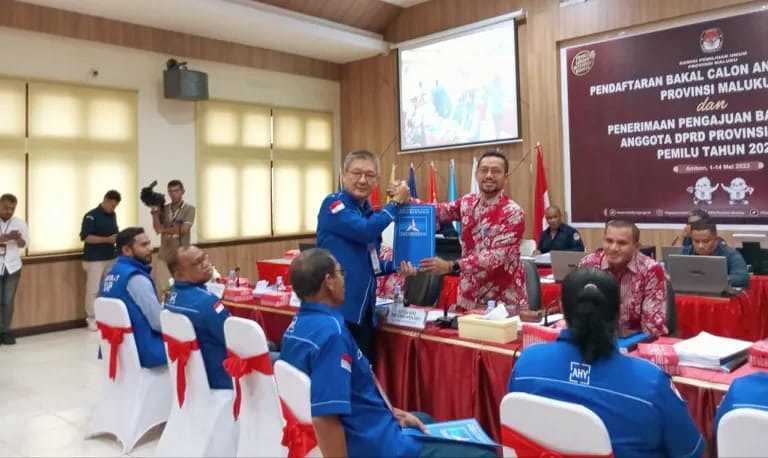 Berkas Pendaftaran Bacaleg Partai Demokrat Diterima KPU Maluku