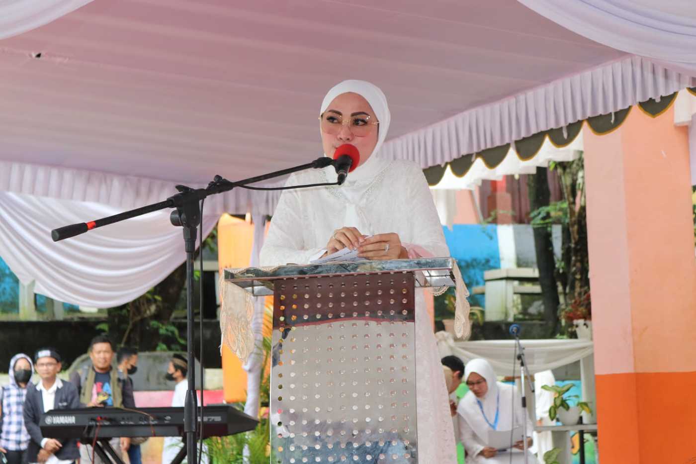 Pesan dan Harapan Ina Latu Maluku Bagi Siswa/Siswi Saat Hadiri Perayaan Idul Adha dan Penyerahan Qurban di SMP N 14 Ambon