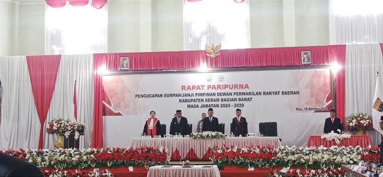 Pelantikan Pimpinan DPRD SBB Periode 2024-2029, Andarias Hengky Kolly Resmi Jabat Ketua