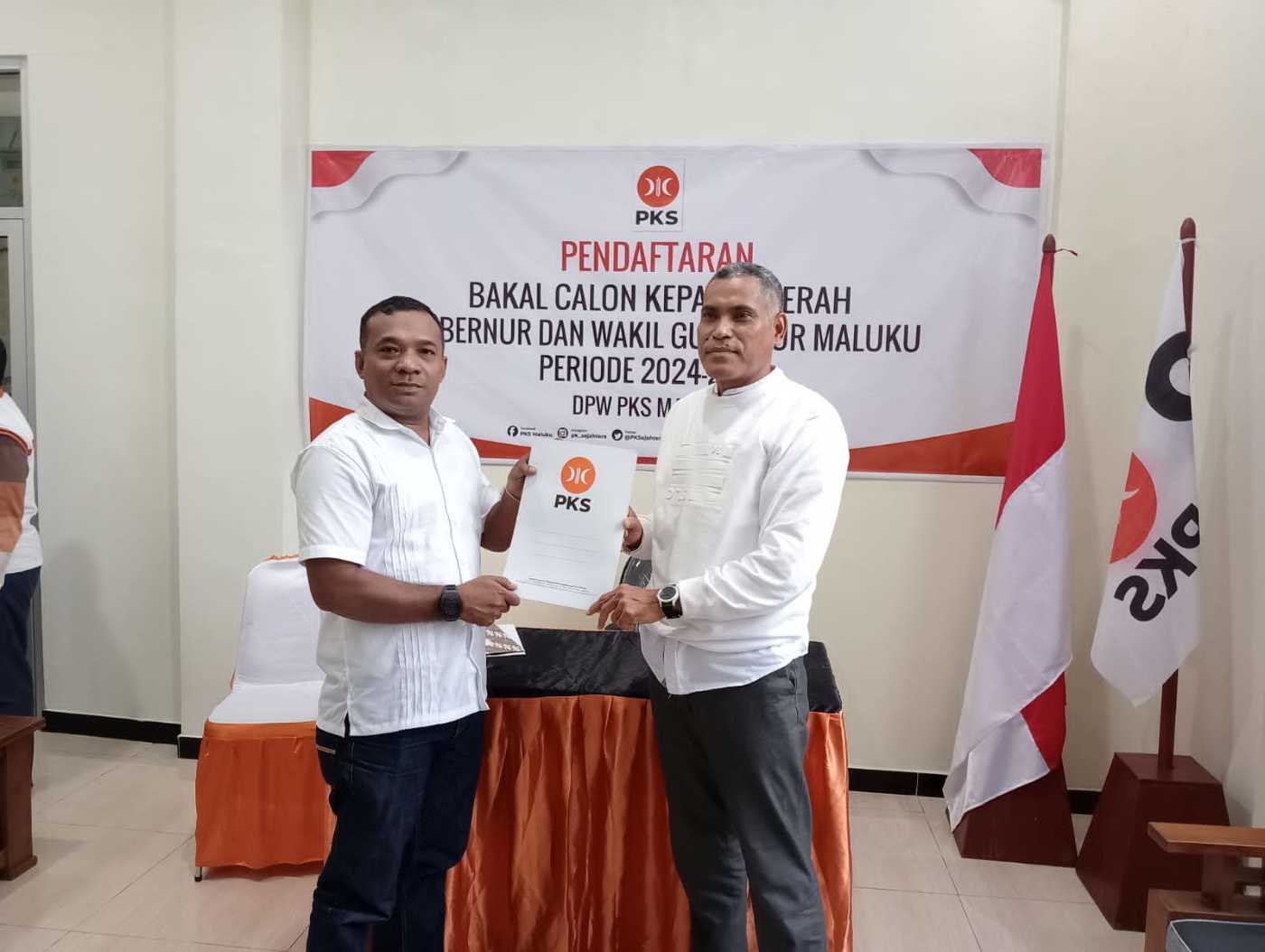 Mikhael Wattimena Menjajal Tiga Parpol dan Mendaftar Sebagai Bakal Calon Wakil Gubernur.