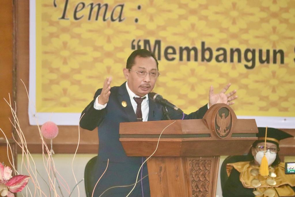 Hadiri Wisuda IAKN Ambon, Ini Harapan Wagub