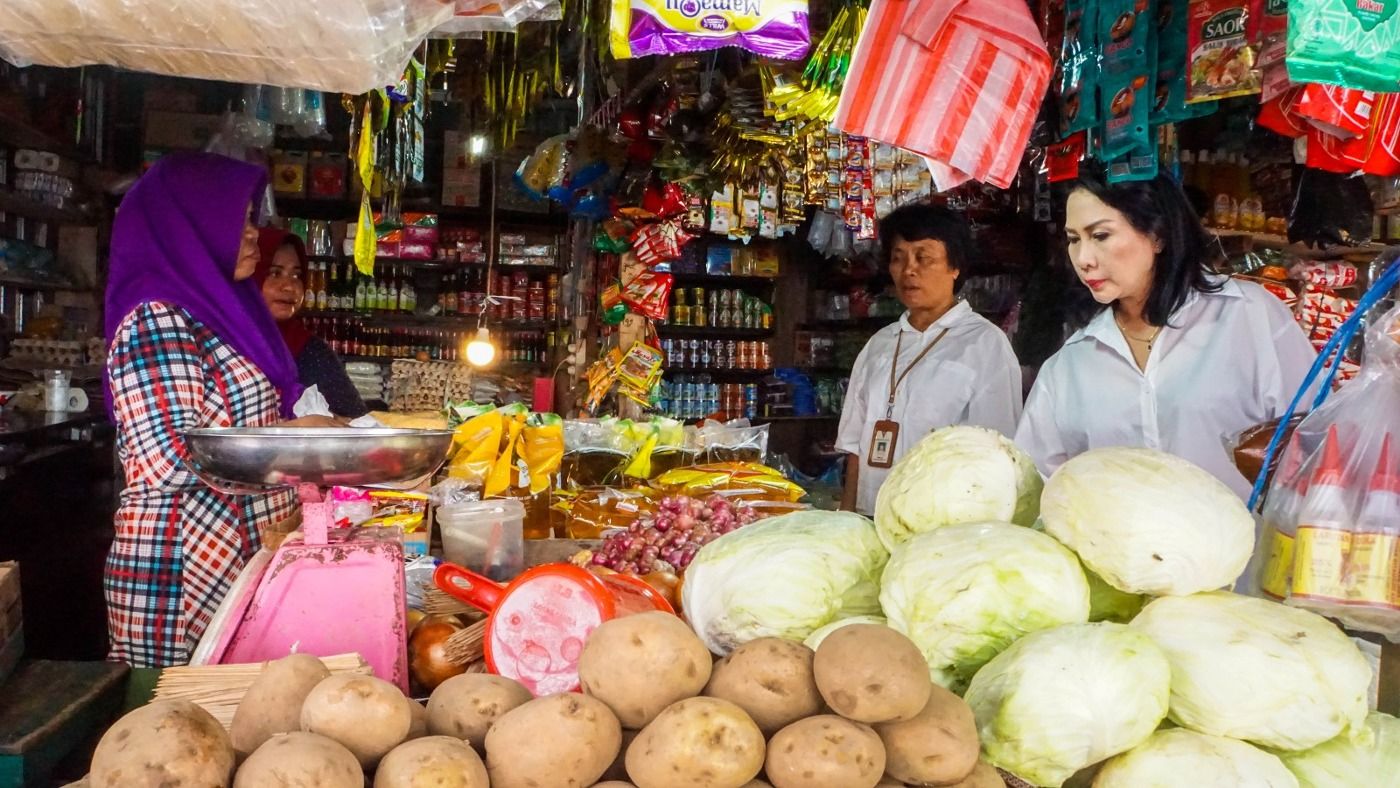 Upaya Tekan Inflasi, Tim TPID Kota Ambon Tinjau Pasar