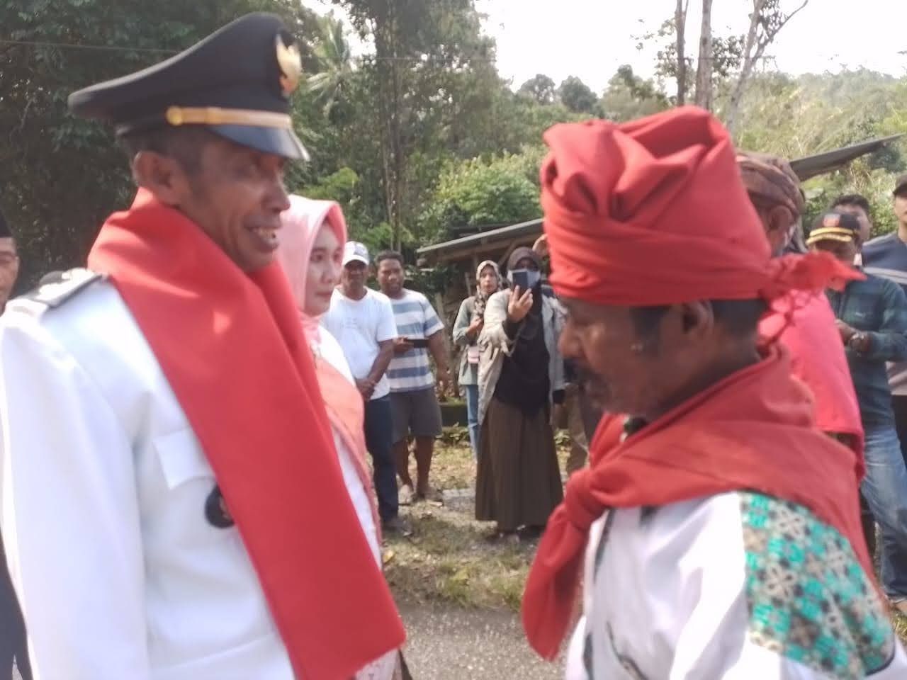Warga Desa Moso Gelar Penerimaan dan Penyambutan Kepala Desa Definitif