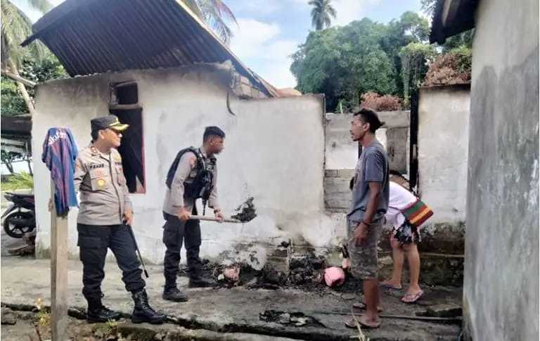 Kapolres Malra Pimpin Langsung Baksos di Ohoi Ngurdu