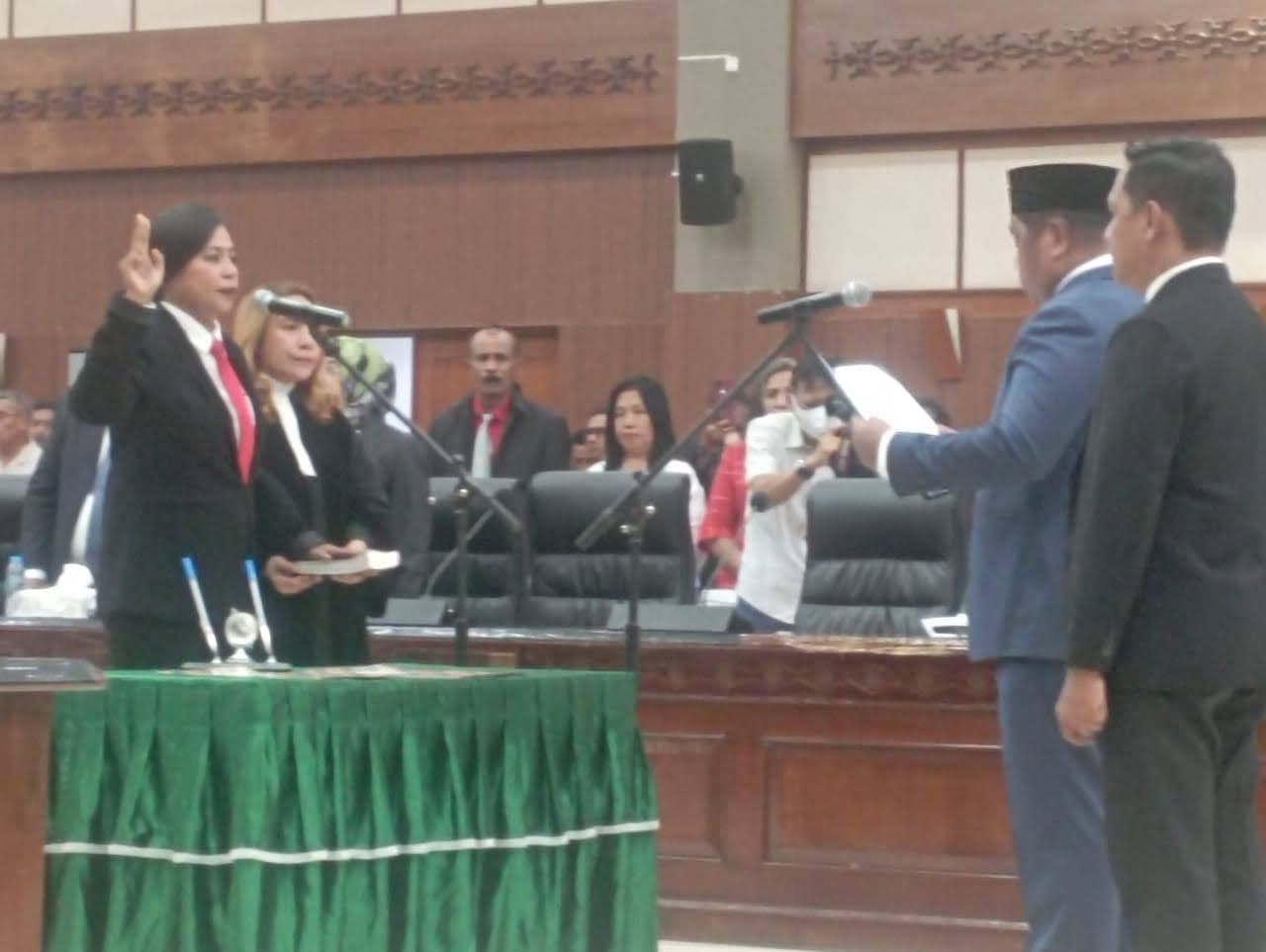 Tina Tetelepta Dilantik Jadi Anggota DPRD Provinsi Maluku 