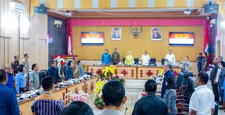 Gelar Rapat Paripurna DPRD Kota Ambon Sahkan 4Perda Inisiatif