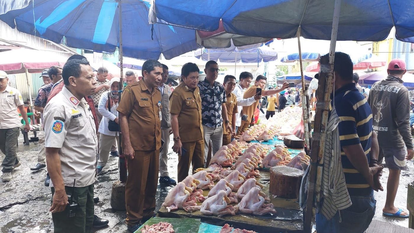 JELANG NATARU, GUBERNUR INSTRUKSIKAN TPID LAKUKAN PEMANTAUAN HARGA BAPOK