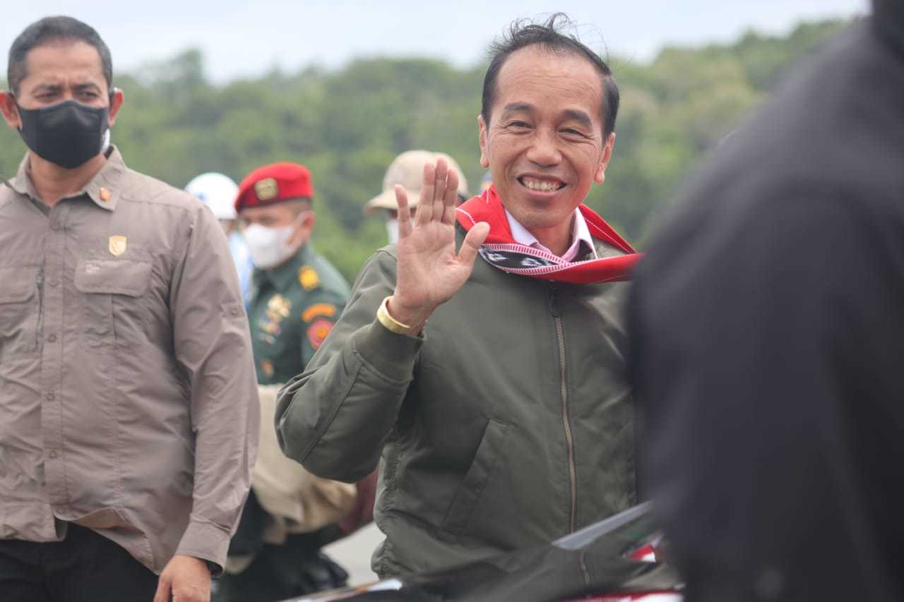 Presiden Jokowi Tiba di Kota Langgur, Maluku Tenggara