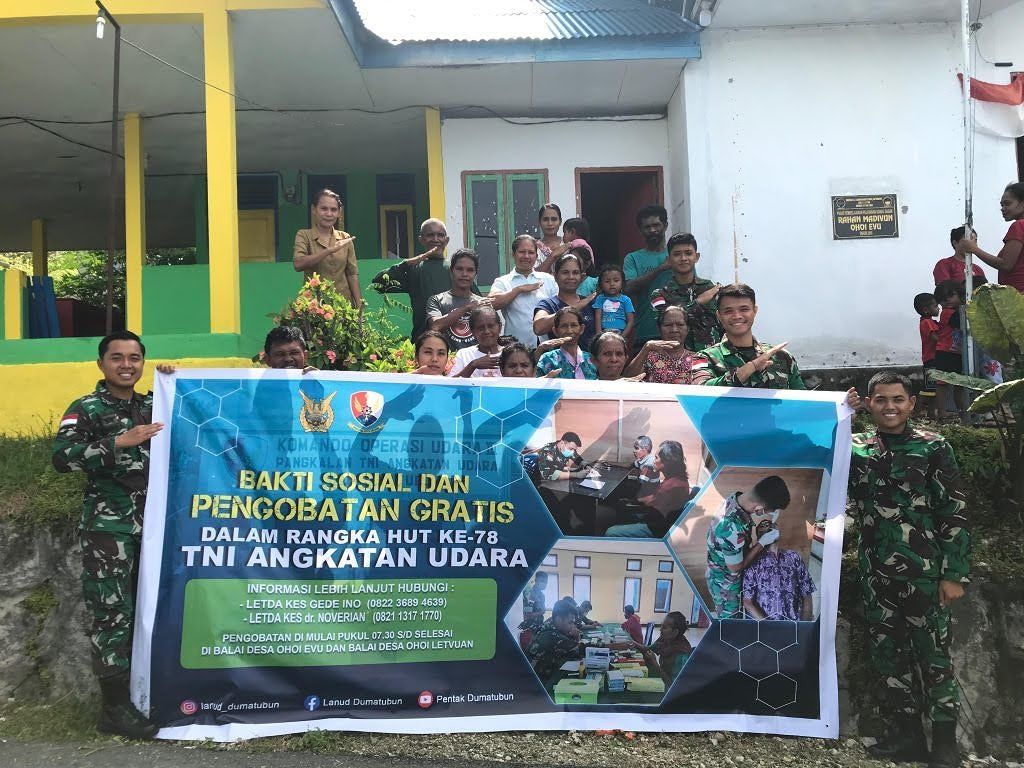 Sambut HUT Ke-78 TNI Angkatan Udara, Lanud D. Dumatubun Laksanakanbakti Sosial dan Pengobatan door To Door di Desa Ohoi Evu.