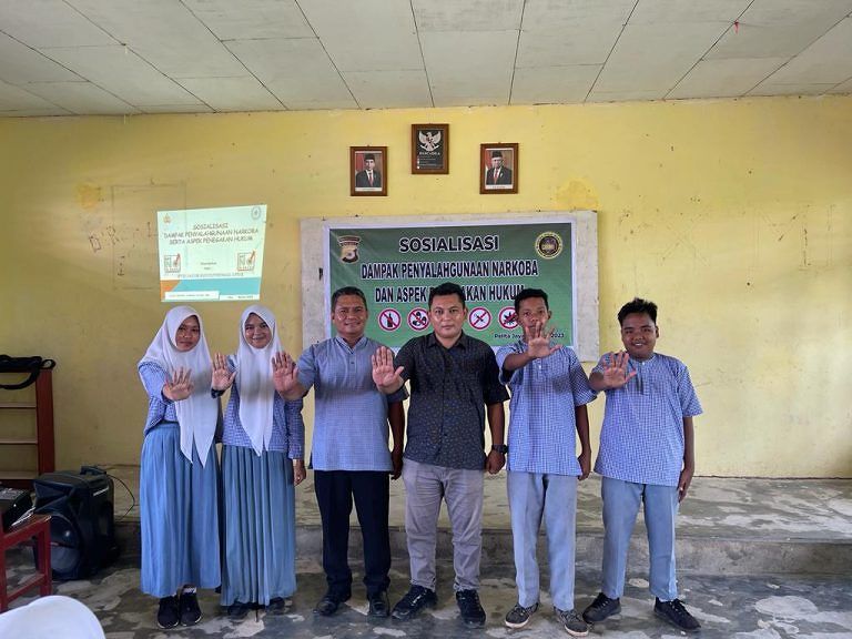 Polres SBB Sosialisasi Bahaya Narkoba, di SMA.