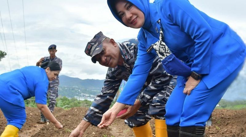 Pangdam Bersama Forkopimda Maluku Hadiri Upacara Haornas