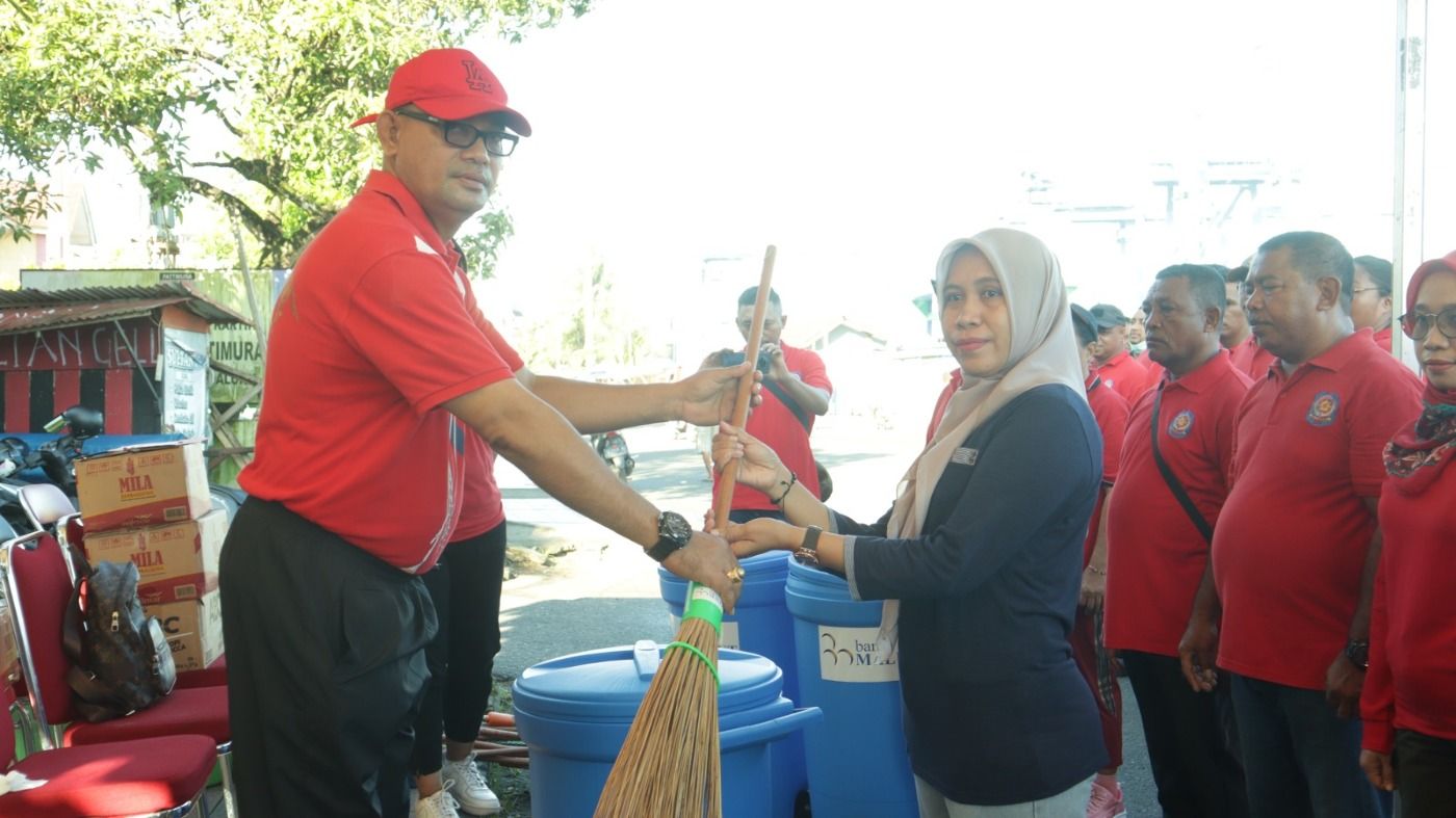 SATPOL PP PROMAL GELAR JALAN SANTAI DAN KERJA BAKTI