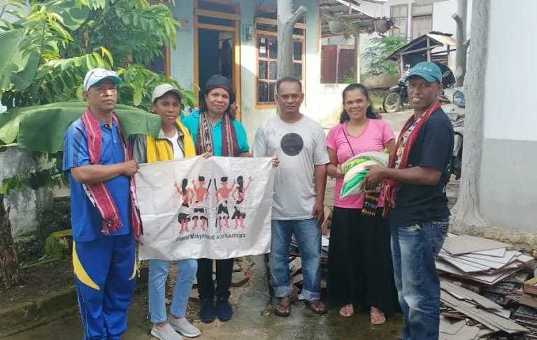 AMAN Tanimbar Salurkan Bantuan Kepada Warga Terdampak Gempa