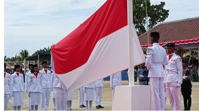 Bupati Kep. Aru Johan Gonga Pimpin Upacara Kemerdekaan RI Ke 78