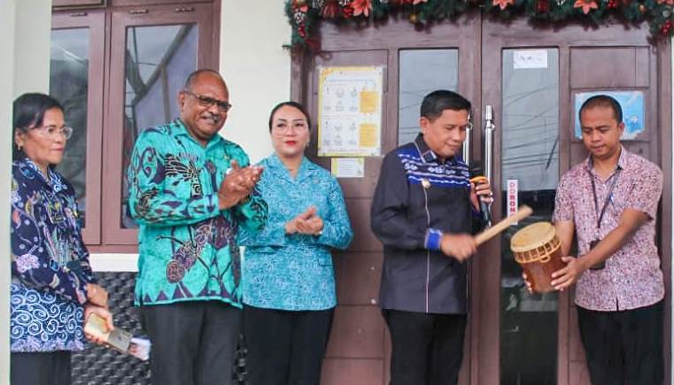 Penjabat Wali Kota Ambon Luncurkan Sekolah Lansia Pertama di Maluku