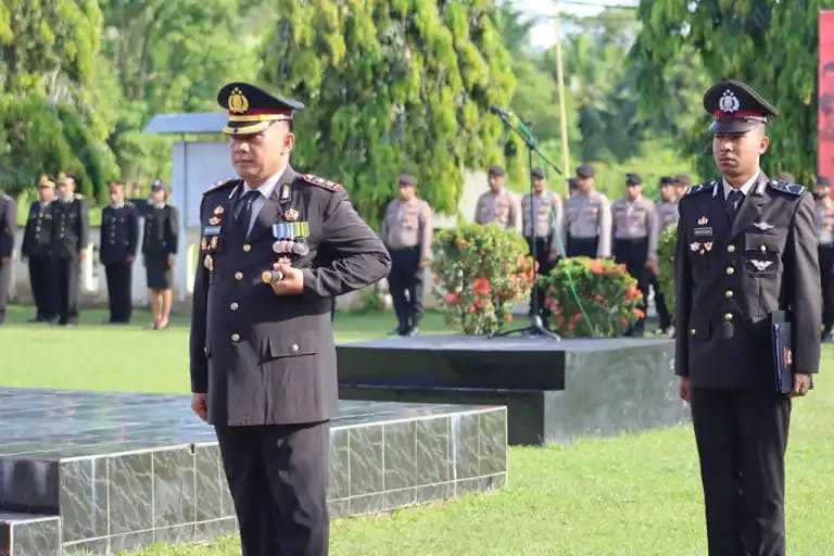 Kapolres Seram Bagian Barat Pimpin Upacara Peringatan Hari Pahlawan Tahun 2022