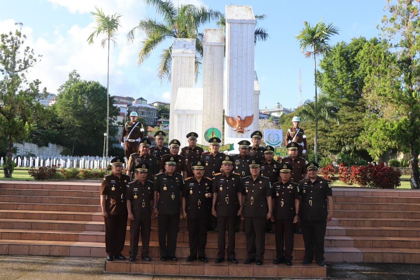 UPACARA ZIARAH TAMAN MAKAM PAHLAWAN DALAM RANGKA HARI BHAKTI ADHYAKSA KE-63.