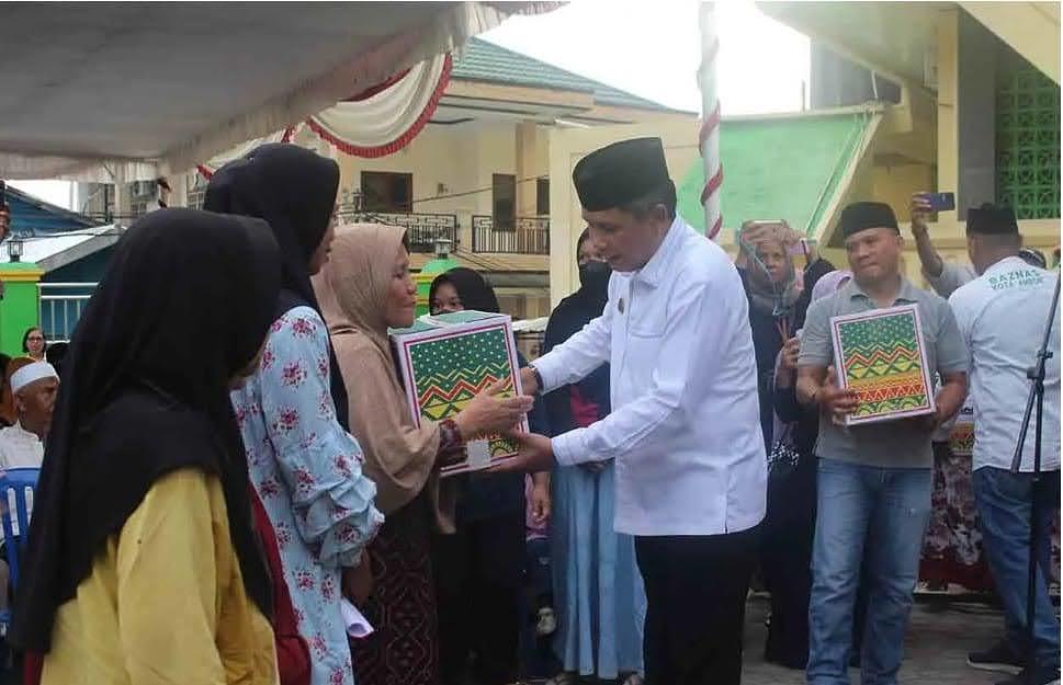 Bodewin Wattimena Gelar Safari Ramadhan Di Pandan Kasturi