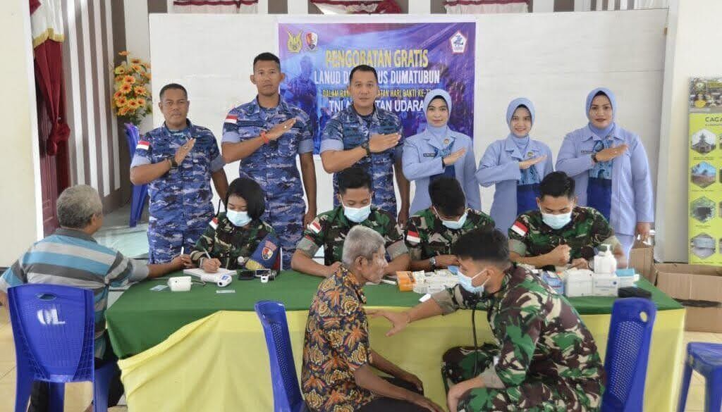 Lanud Dominicus Dumatubun Gelar Pengobatan Gratis di Letvuan