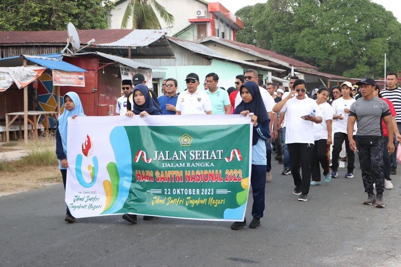 Jalan Santai Warnai Perayaan Hari Santri Nasional di KKT, Ini Yang Dilakukan SatLantas Polres