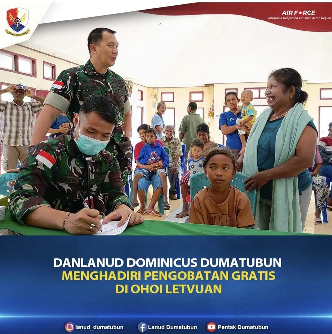 Terjun Langsung ke Desa, “Tim Medis Danlanud Dominicus Dumatubun mengadakan pengobatan gratis di Letvuan.