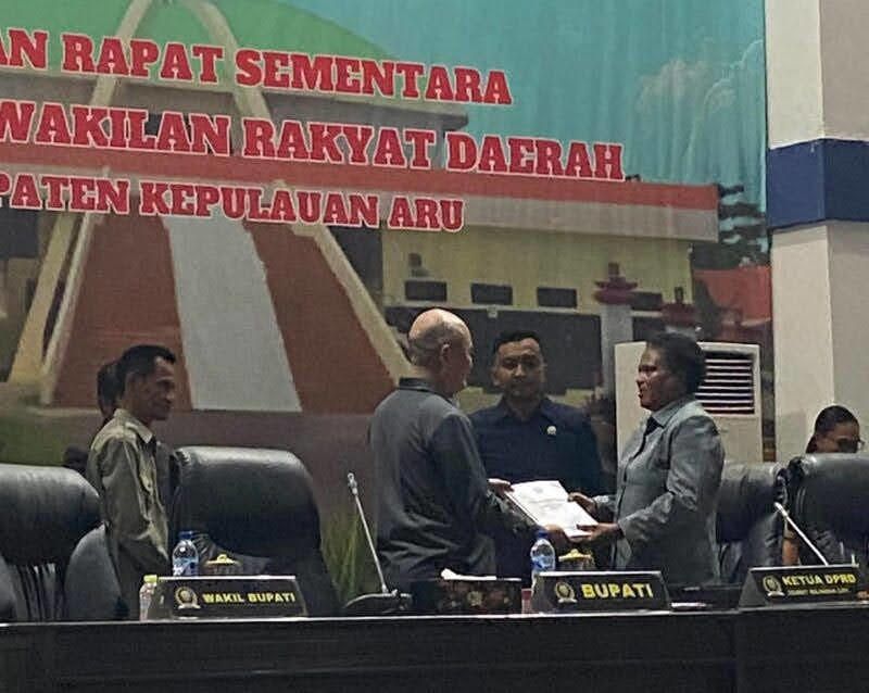 DPRD Dan Pemda Aru Gelar Paripurna Penyampaian Nota Pengantar KUA – PPAS APBD Perubahan Tahun 2025.