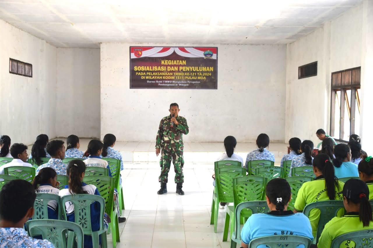 Satgas TMMD 121 Kodim 1511 Berikan Sosialisasi Kesehatan*