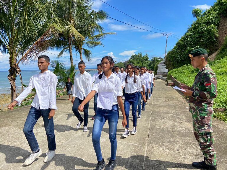 Bentuk Kepercayaan, Personil Satgas Yonarmed 1 Kostrad Didaulat Jadi Penilai Lomba Baris Indah pada HUT GPM ke-87