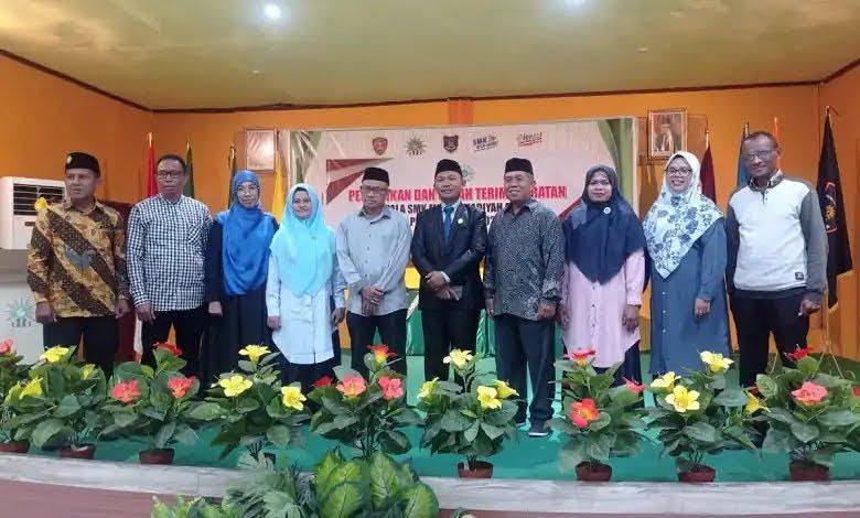 Serah Terima Jabatan Mantan Kepala SMK Muhammadiyah limboro SBB Menjadi Kepala Sekolah Baru SMK Muhammadiyah Ambon Periode Tahun 2023-2027