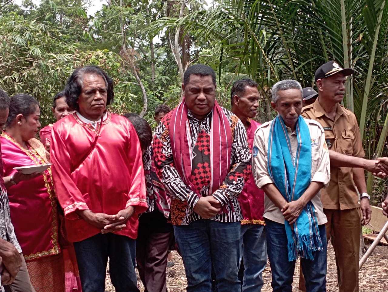 Benhur Watubun Jadi Tamu Kehormatan Sekaligus Berkenan Meletakan Batu Pertama Pembangunan SMK Kasih Theresia Bombai