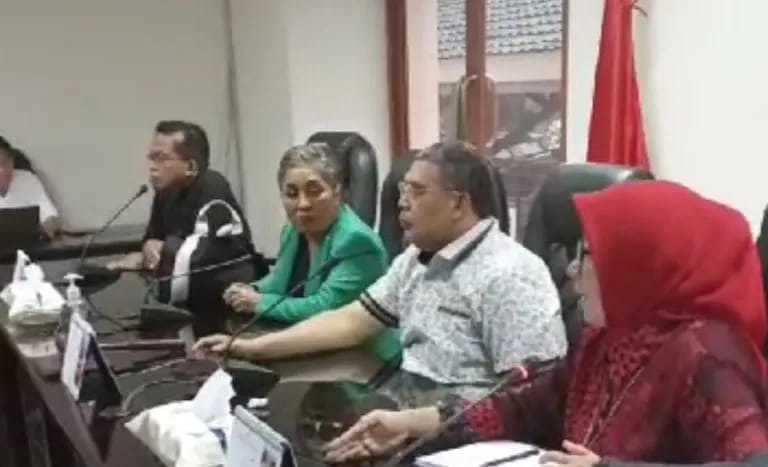 DPRD Minta Pemprov Maluku Tak Ambil Tindakan Apapun di Pasar Mardika