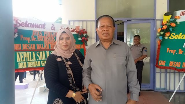 Dua Putera Kei Raih Guru Besar Dalam Waktu Bersamaan. Prof.Notanubun : Sebuah Prestasi Akademik Yang Membanggakan