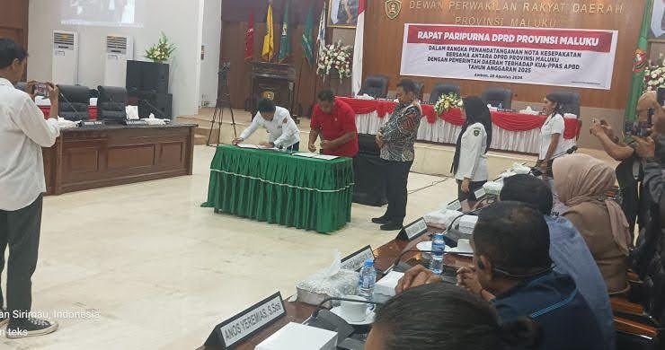 Nota Kesepahaman KUA -PPAS Ditandatangan Pemprov Bersama DPRD Maluku