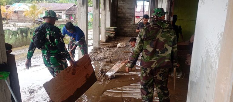 Bantuan prajurit kodim 1513/ SBB, Mesjid Al ashar kembali dapat digunakan oleh masyarakat dusun La ala