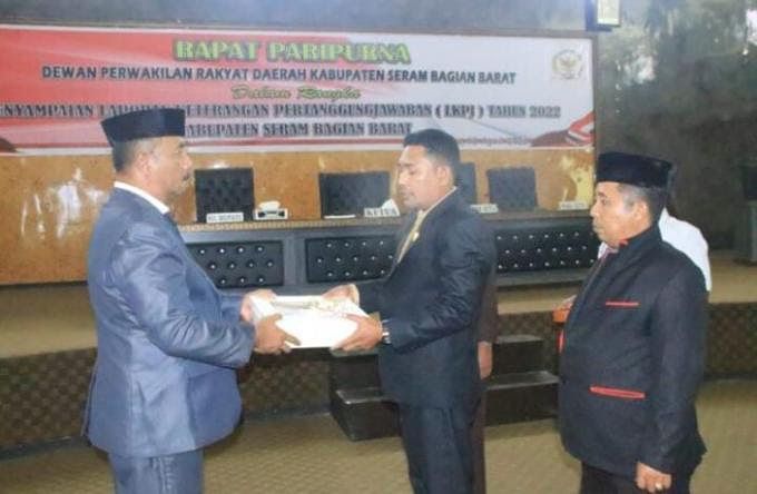 DPRD Kabupaten Seram Bagian Barat Gelar Rapat Paripurna Pembahasan LKPJ