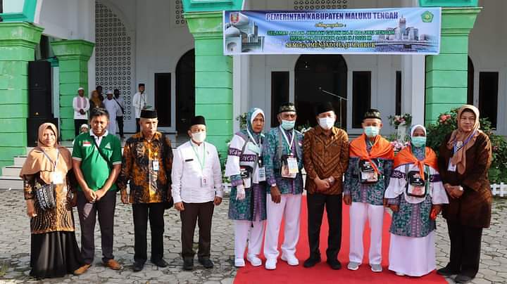 Tuasikal Lepas Calon Jamaah Haji