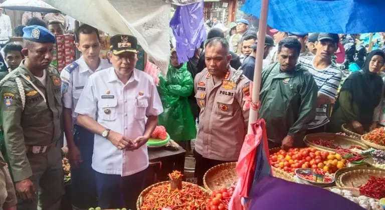 Pantau Pungli, Penjabat Wali Kota Ambon Sidak ke Pasar Mardika