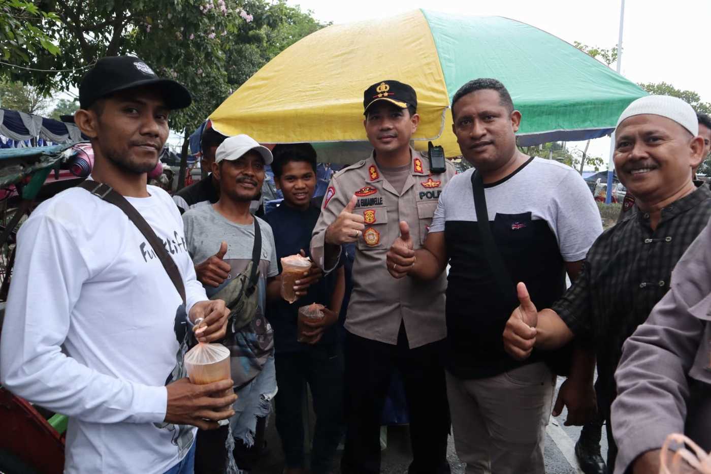 Polres Malteng gandeng Wartawan berbagi Takjil Ramadhan