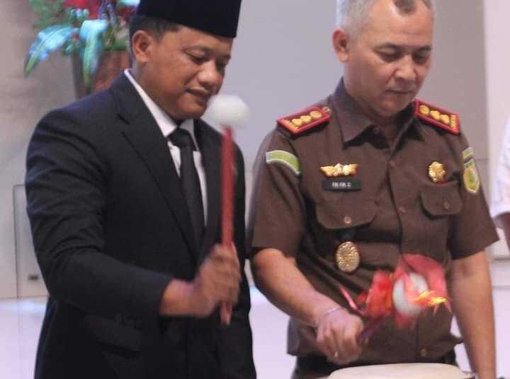 Jasmono Perkenalkan Kejari Baru Malra Bagi Seluruh Kepala Ohoi