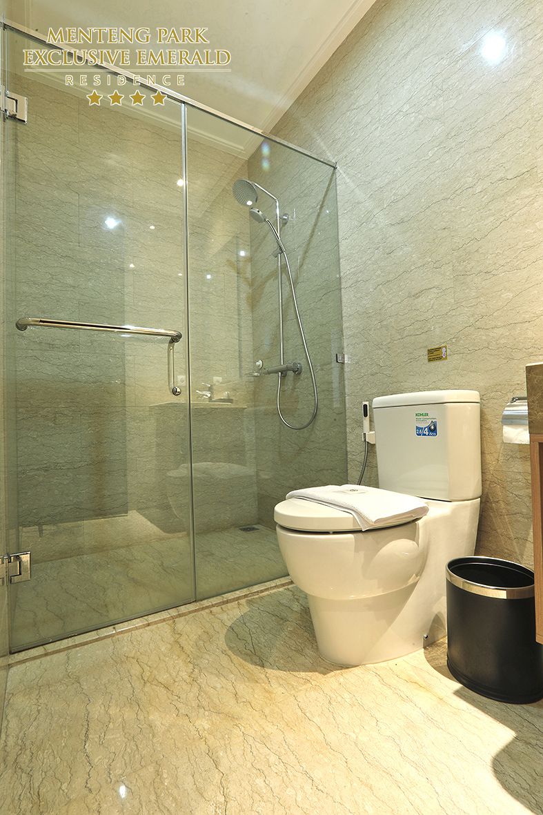 Shower Stall Business Suite