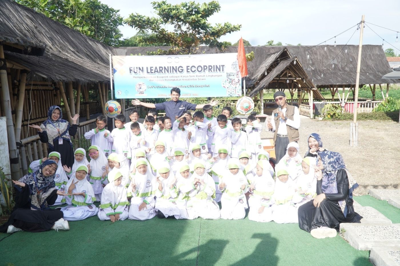 SDIT Bina Cendikia Mandiri Bogor Belajar Pengenalan Ecoprint di Kampung Batik Ecoprint Nusantara