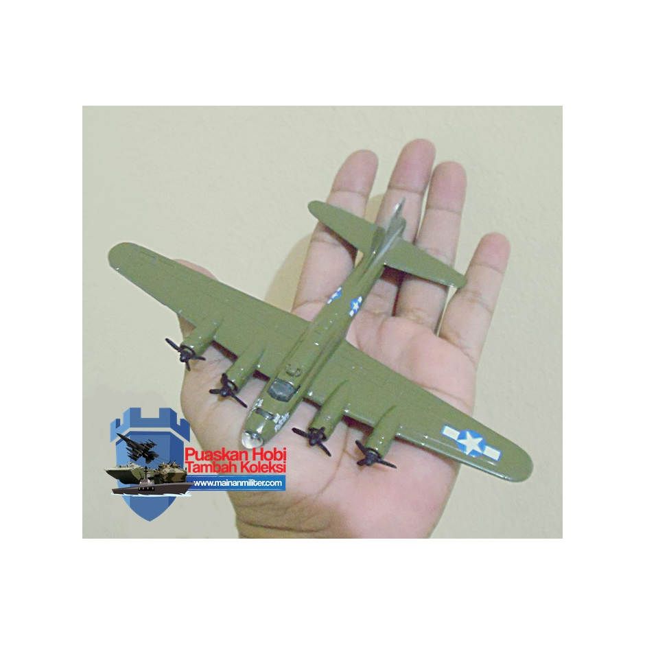 Miniatur Pesawat Militer Pembom B17 Flying Fortress