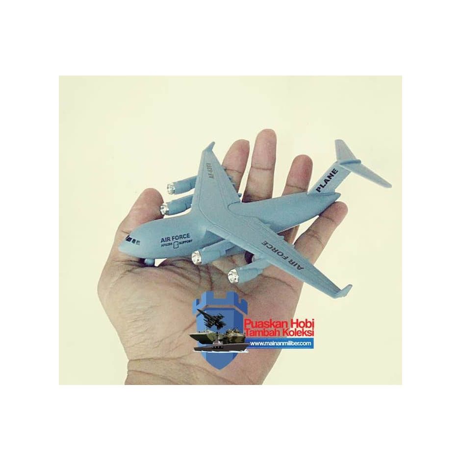 Miniatur Pesawat Pengangkut AS C-17 Globemaster Skala 1:500